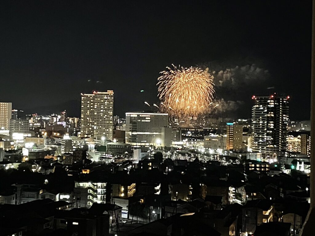 ルネ・エアズヒル-鮎まつり花火大会