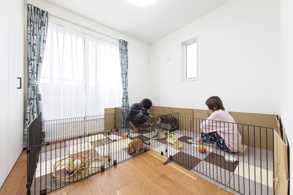 ご夫妻が大切に育てている3羽のウサギ専用ルーム。ペットが安心して快適に暮らせる専用空間。